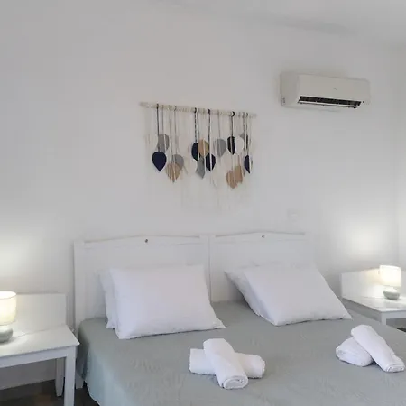 Perla Pool Andros Hotel *