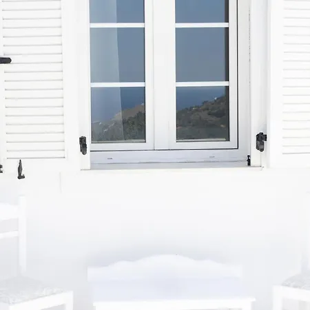 Perla Pool Andros * Ménites