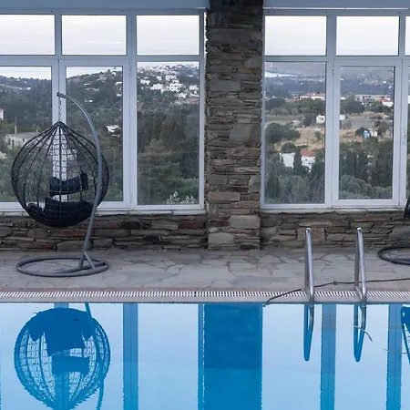 Perla Pool Andros מלון