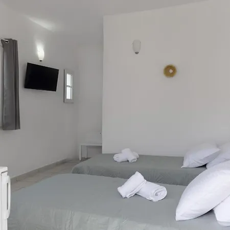 Perla Pool Andros Hotel *