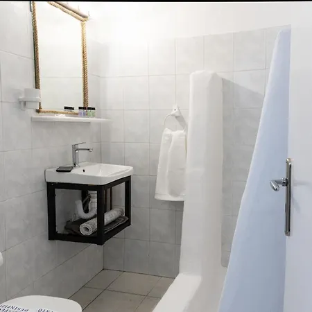 מלון Perla Pool Andros *