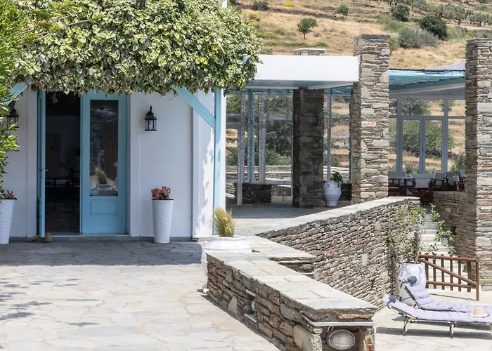 Otel Perla Pool Andros Ménites