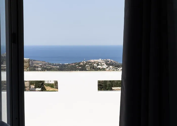 Perla Pool Andros * Ménites