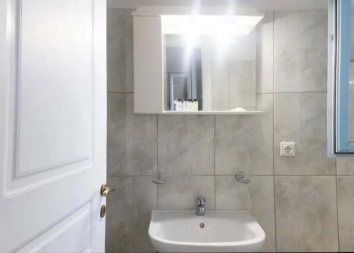 Perla Pool Andros Ménites