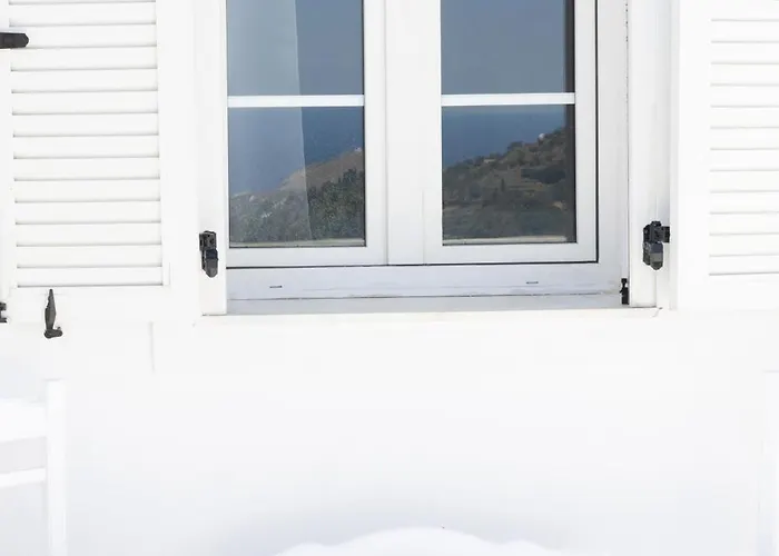 Perla Pool Andros * Ménites