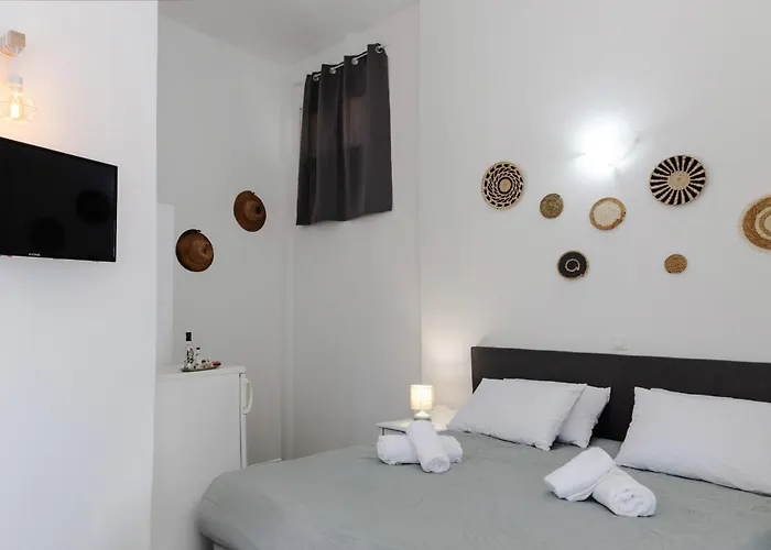 Perla Pool Andros Otel